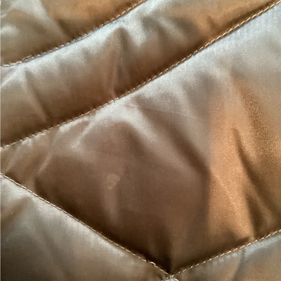 GUC NorthFace puffer coat. - Picture 4 of 9